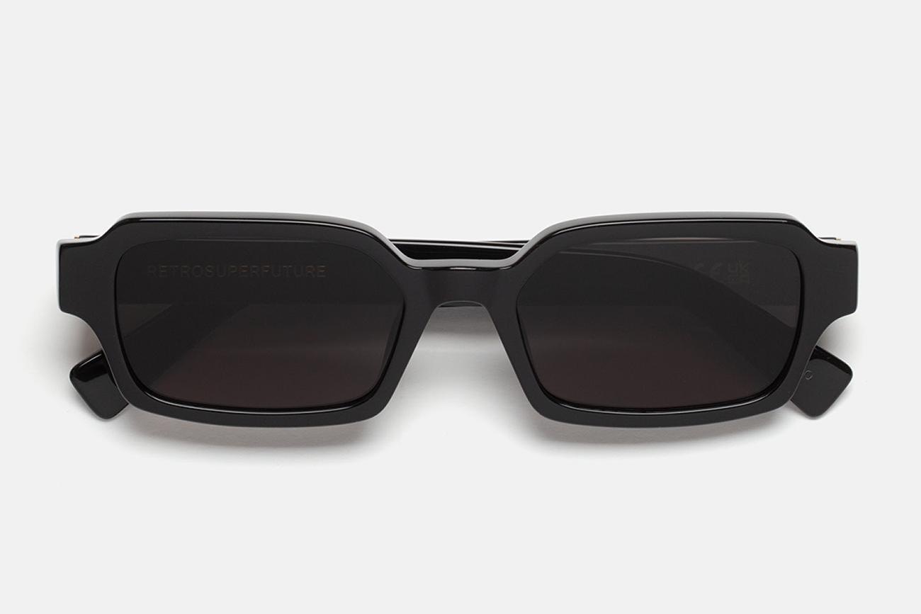 RETROSUPERFUTURE Carino