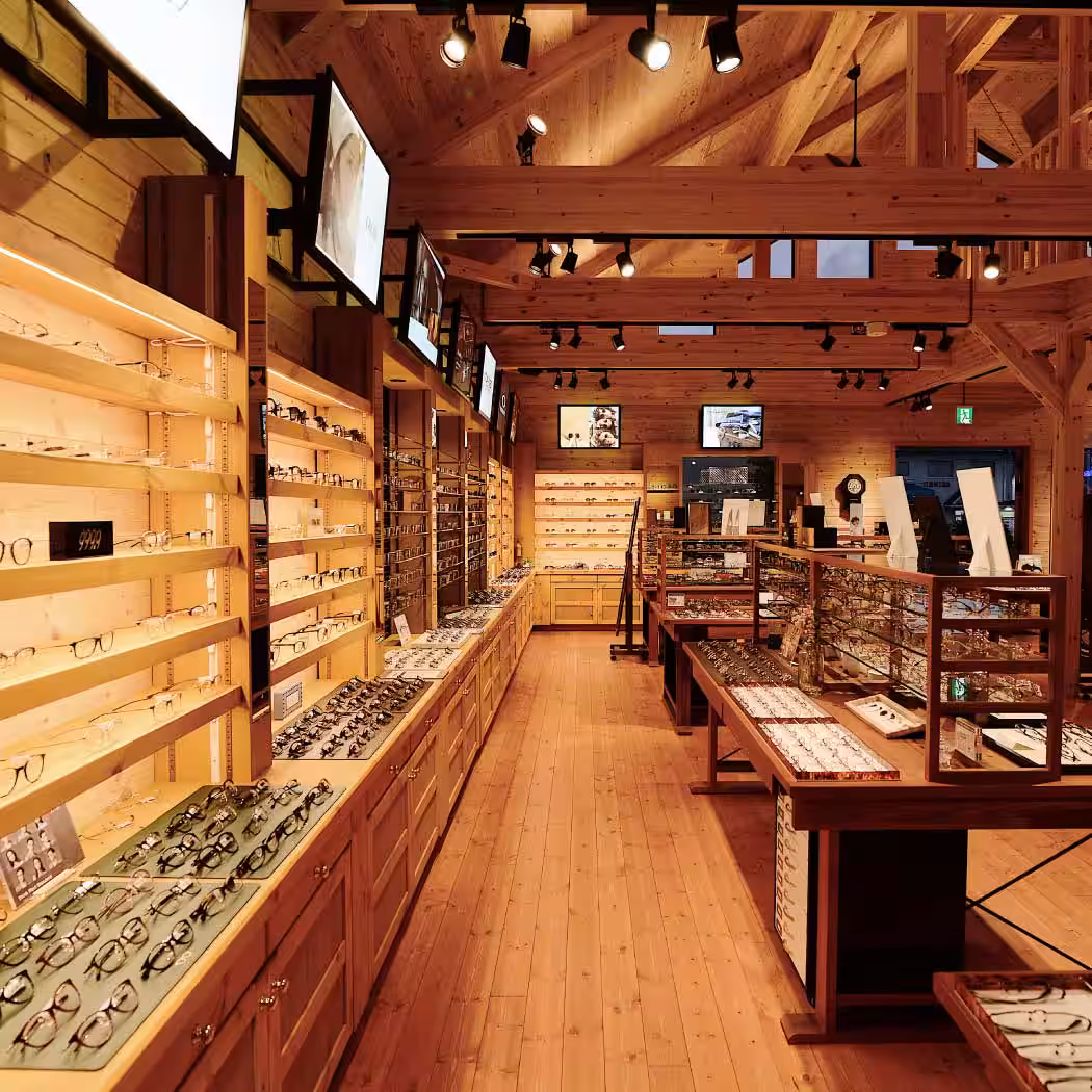 LODGE（ロッジ）店舗イメージ
