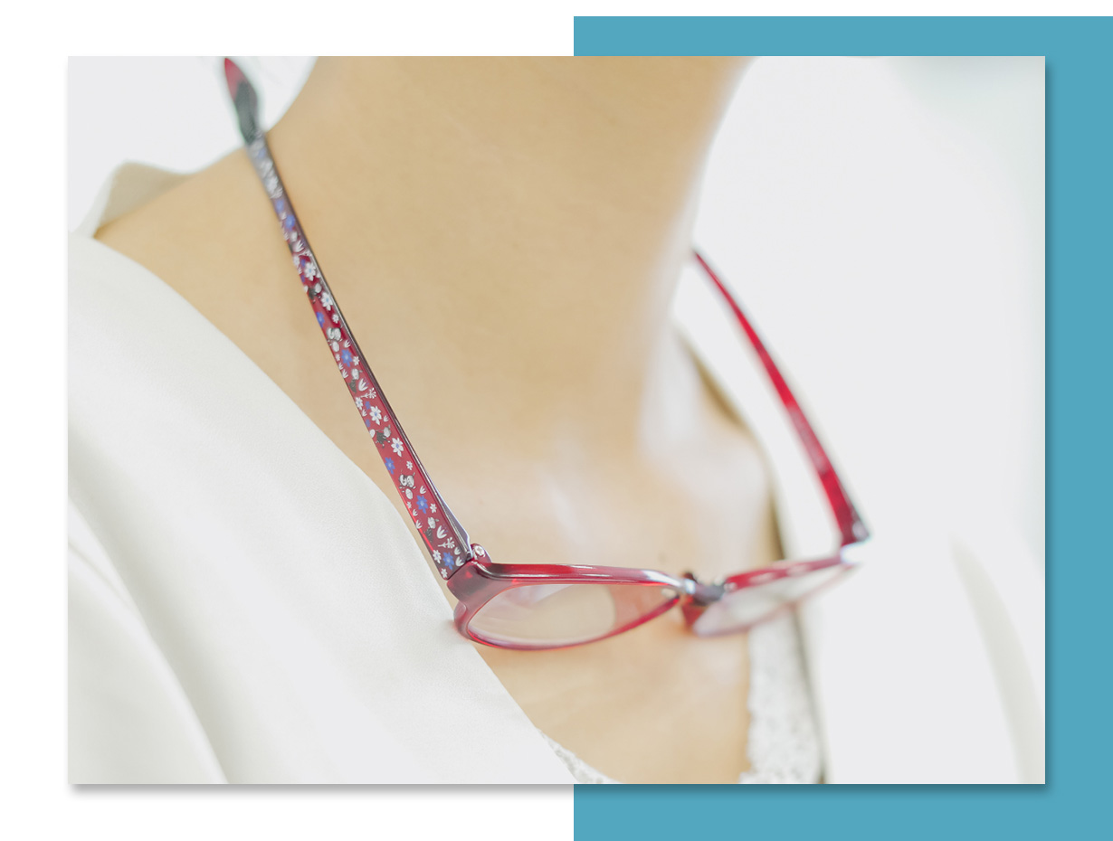 ムーミン リーディンググラス 首からかけたイメージ