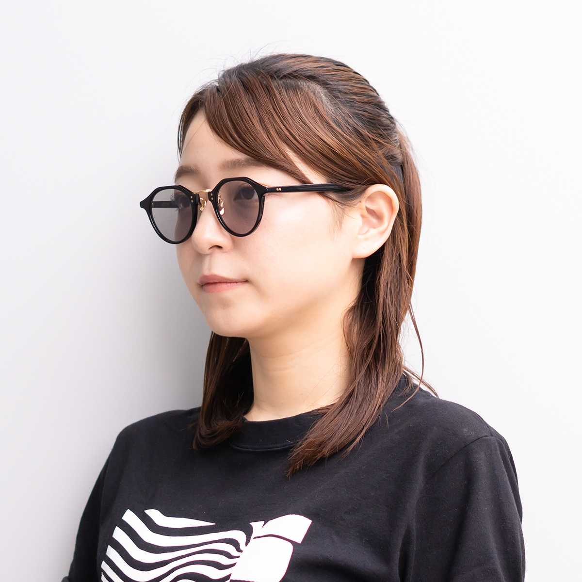 シャイニーブラック/ゴールド/グレー