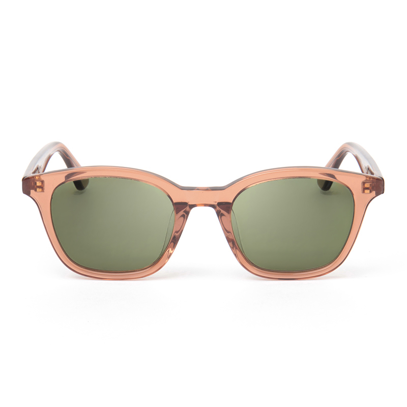 クリアブラウン