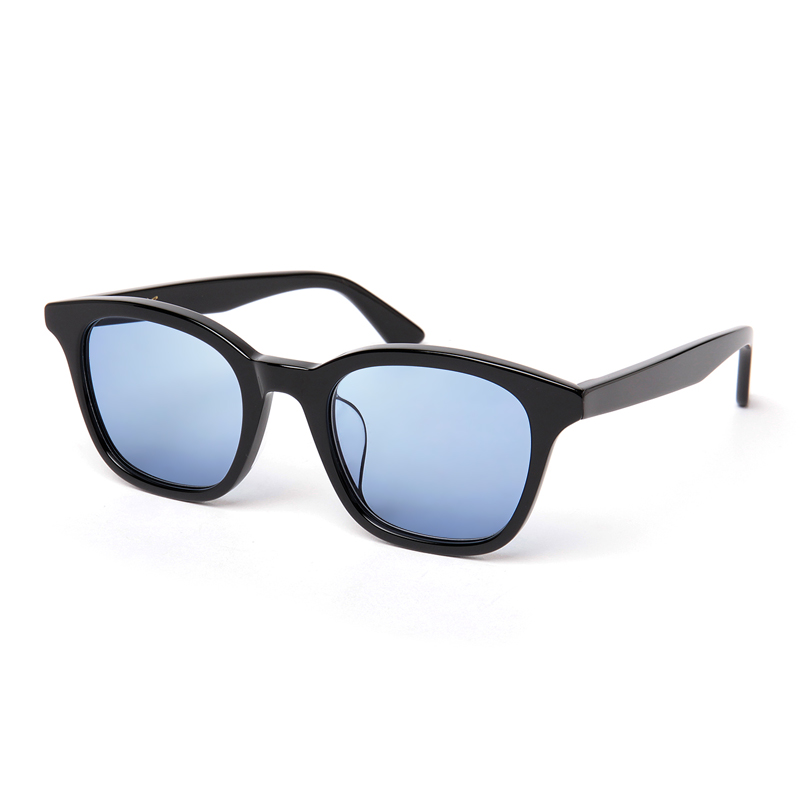 シャイニーブラック/ライトブルー