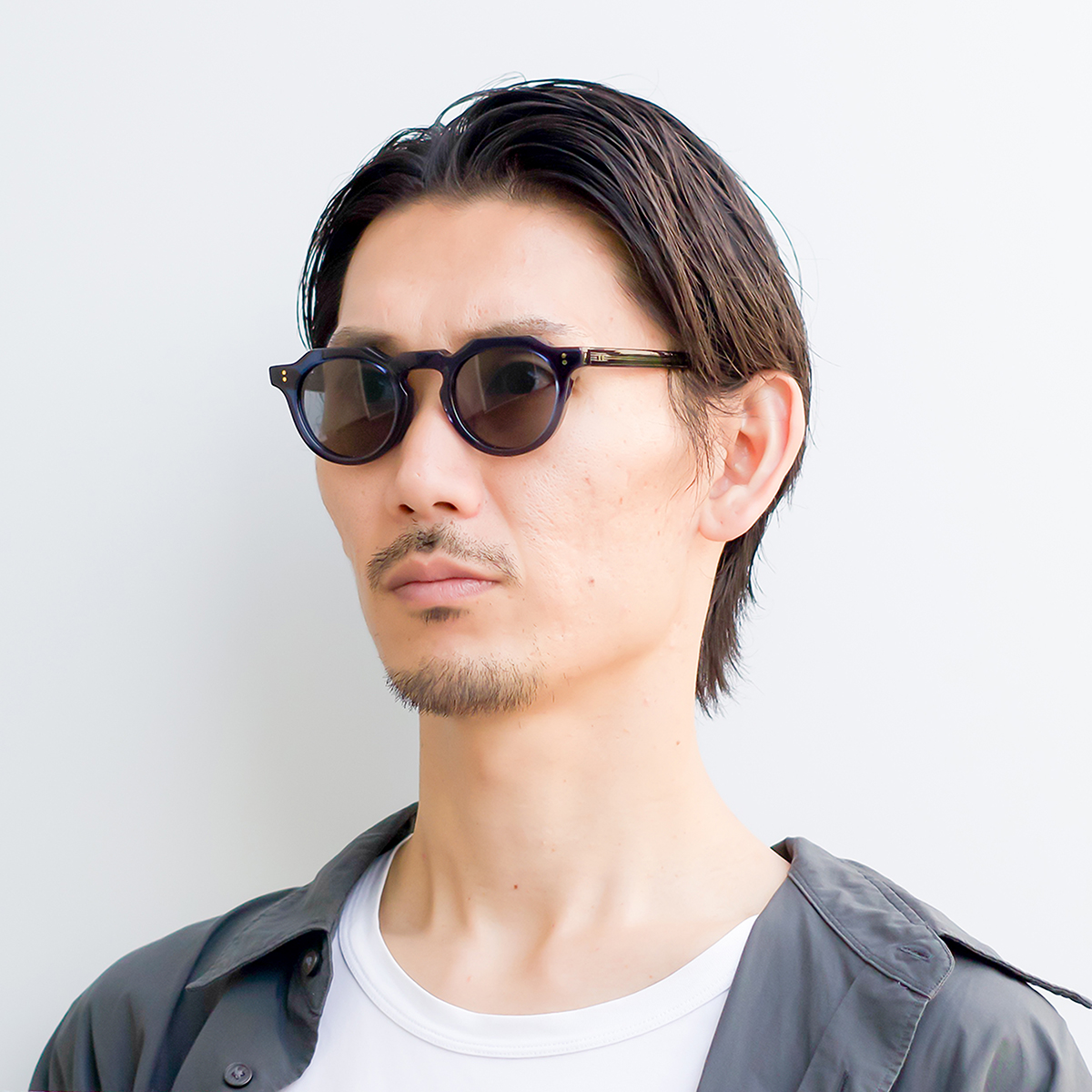 ブルー (ダークグレー)