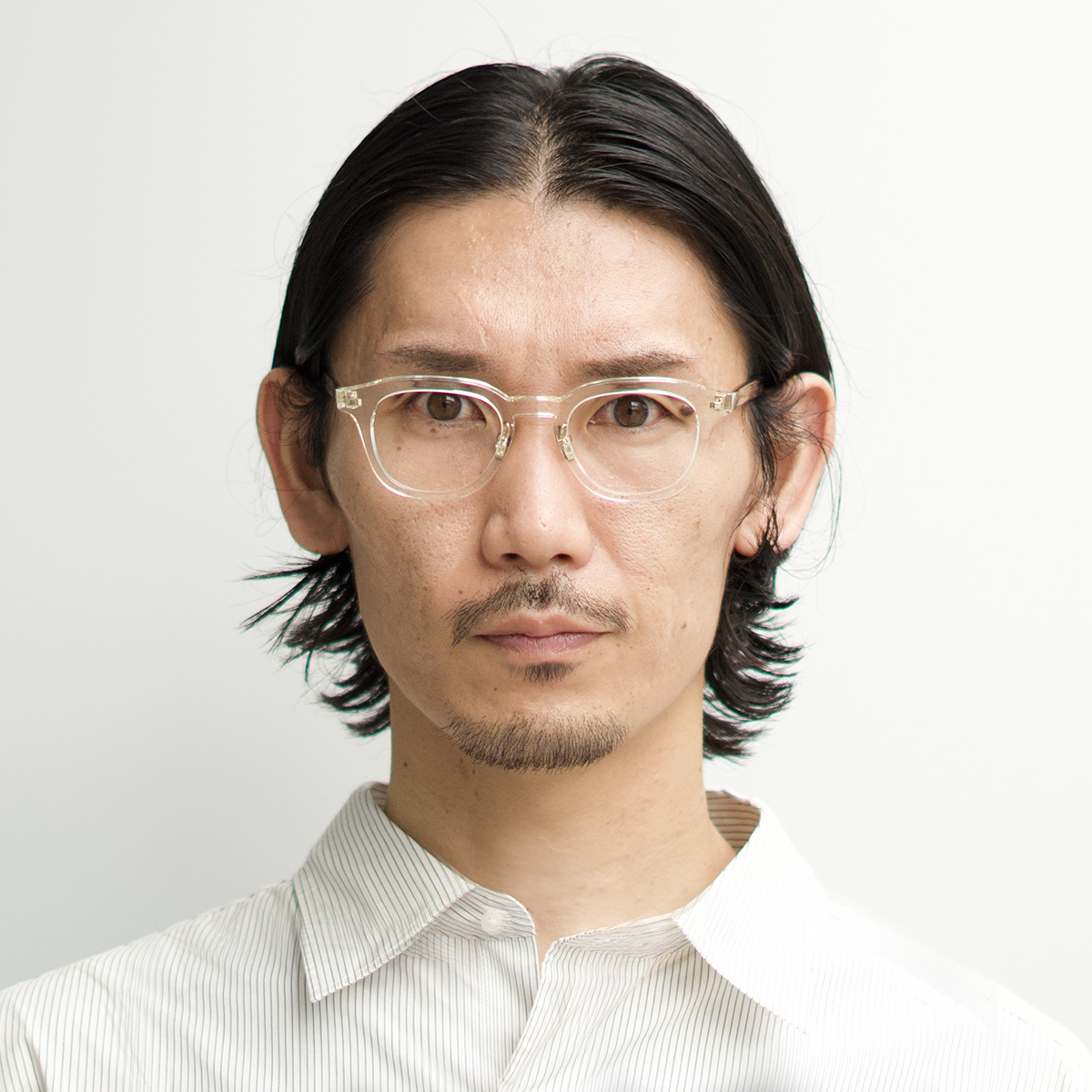 ライトイエロー