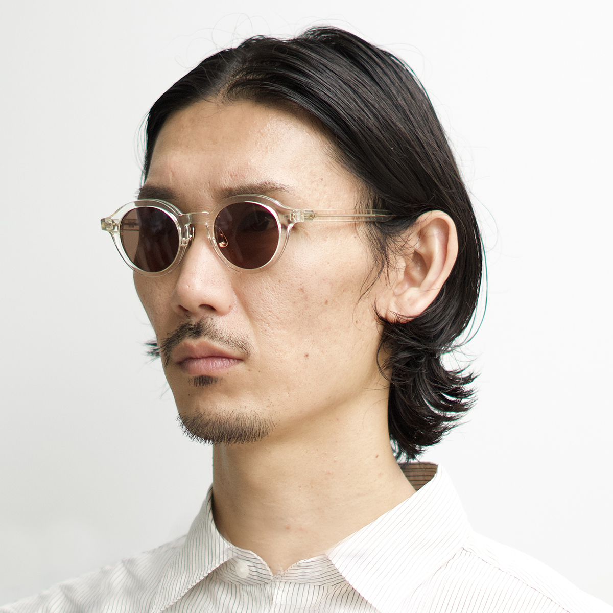 ライトイエロー (ダークブラウン)