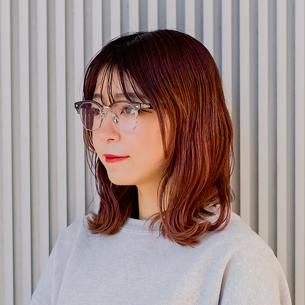 シルバー/グレー