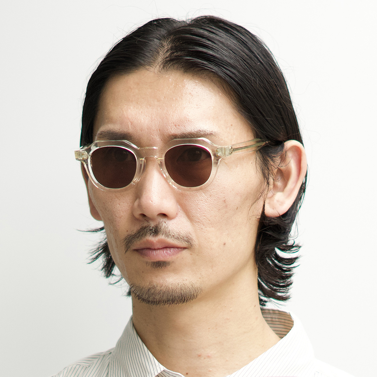 ライトイエロー (ダークブラウン)