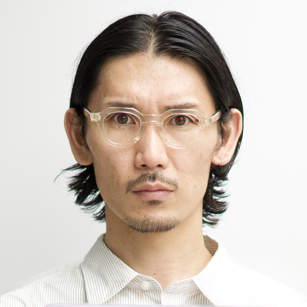 ライトイエロー