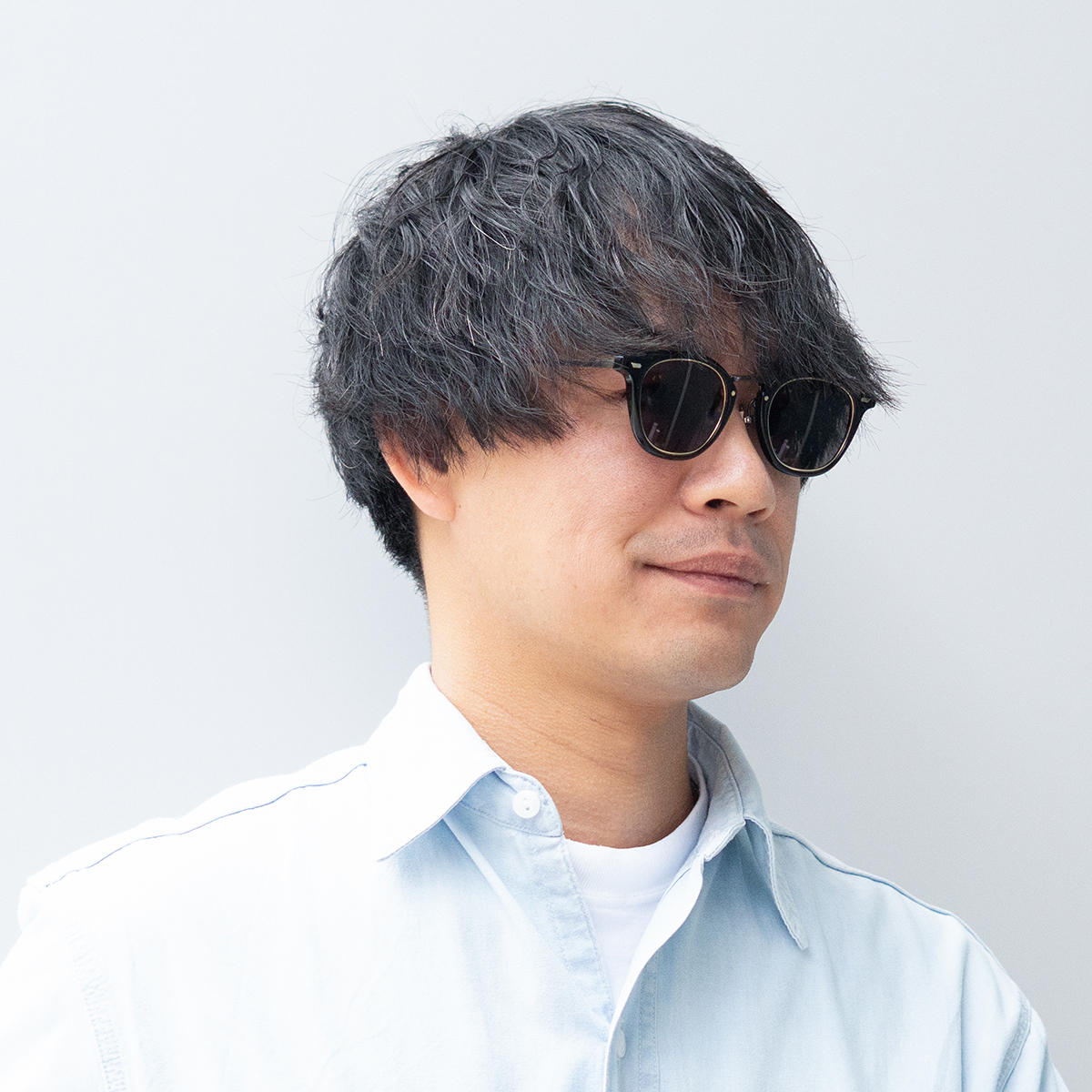 ブラック/イオンプレーディングブラック(ダークグレー)46