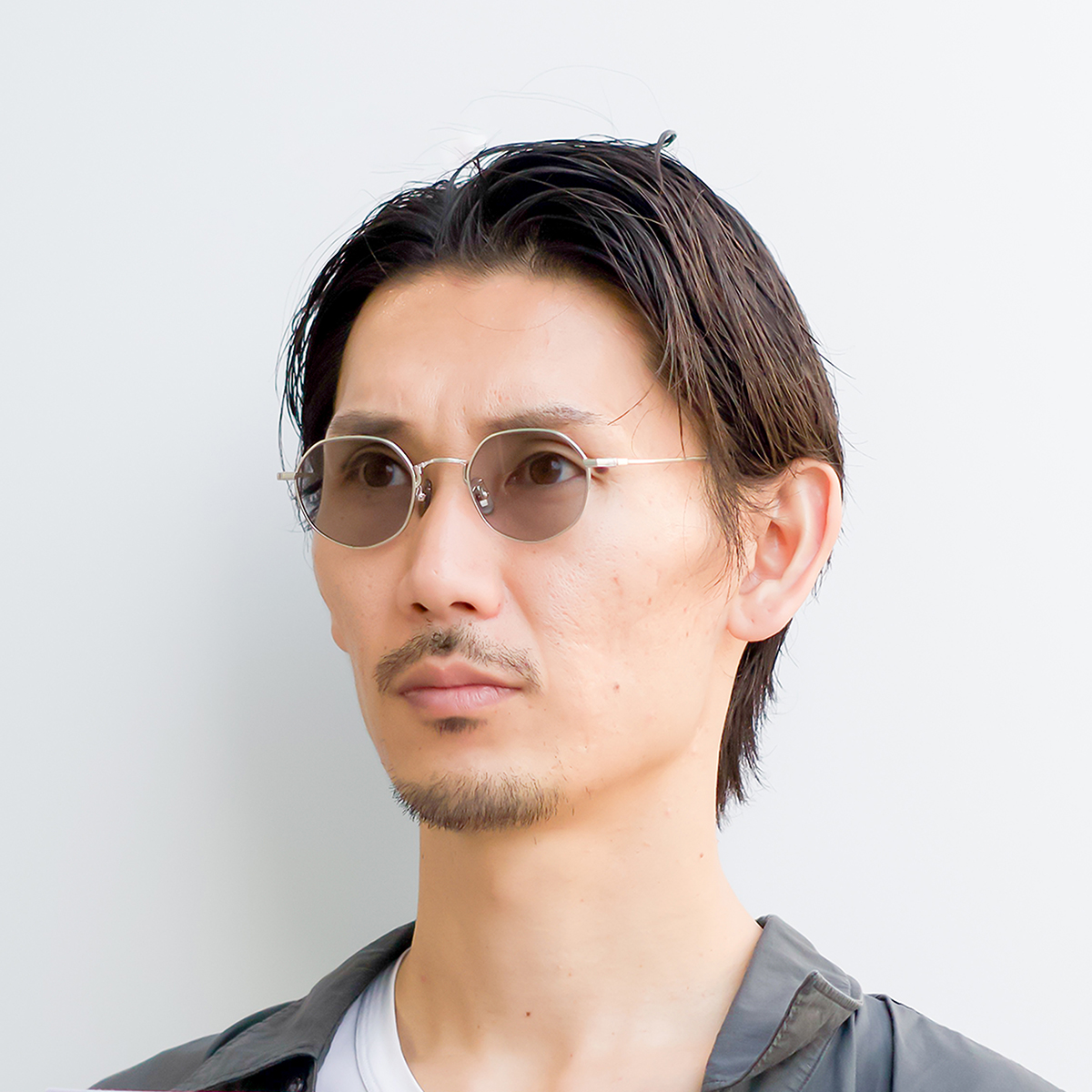 シルバーマット (ライトグレー)