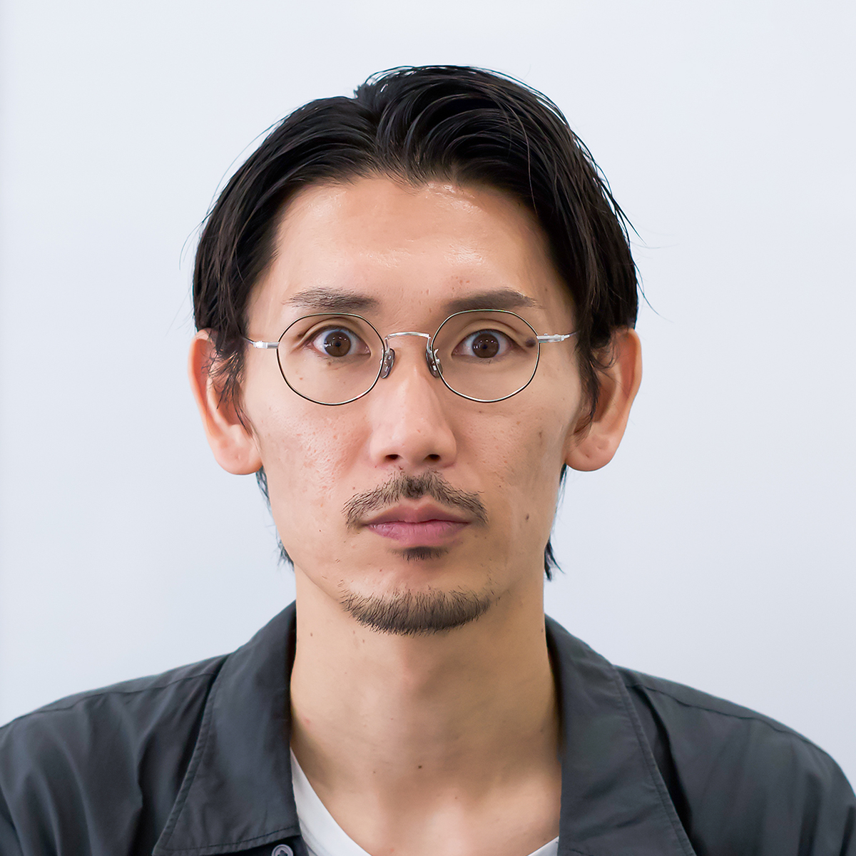 シルバーマット/オリーブ 48