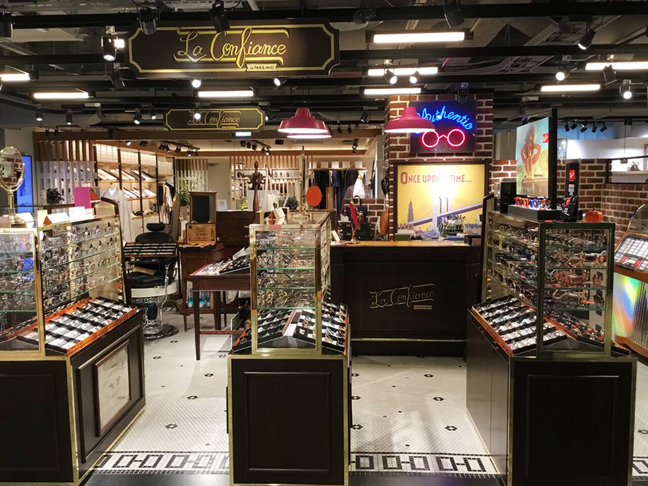 La Confiance by Paris Miki 渋谷モディ店 La Confiance by Paris Miki 渋谷モディ店