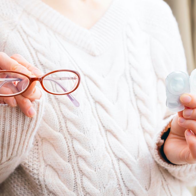 メガネとコンタクトを上手に使い分けて、目の健康を守ろう